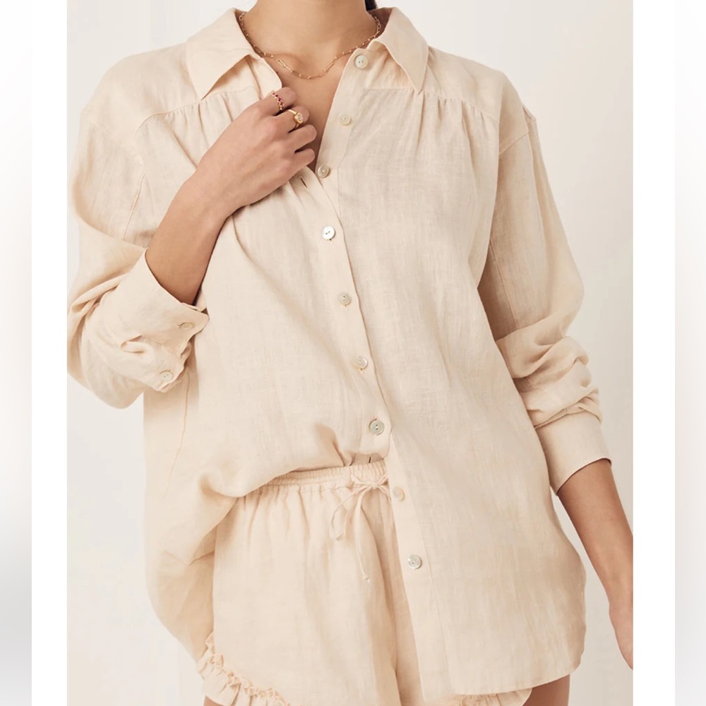 NWT Spell Sunday💯Linen Blouse in Almond size small